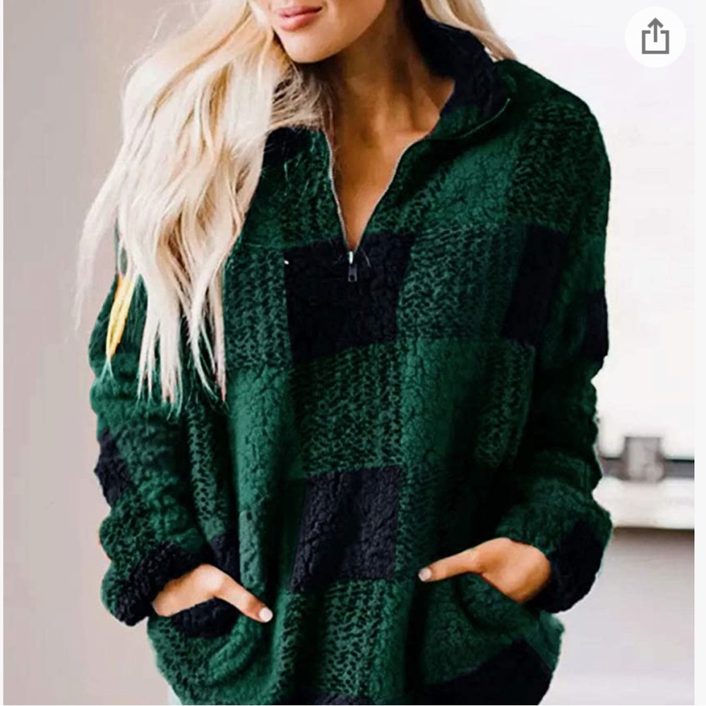 Like new! Sherpa fleece pullover